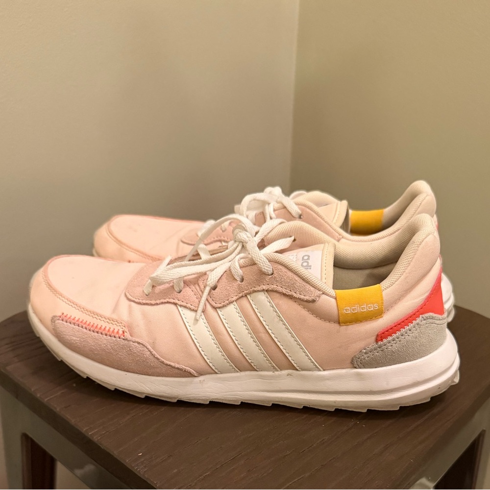 Adidas Neo WMNS Retrorun 'Pink Tint' Sneakers Lightweight Lace Up Women's Size 9